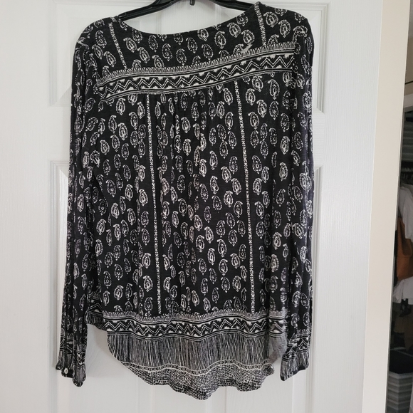 Lucky Brand Black Blouse Large - Picture 5 of 8